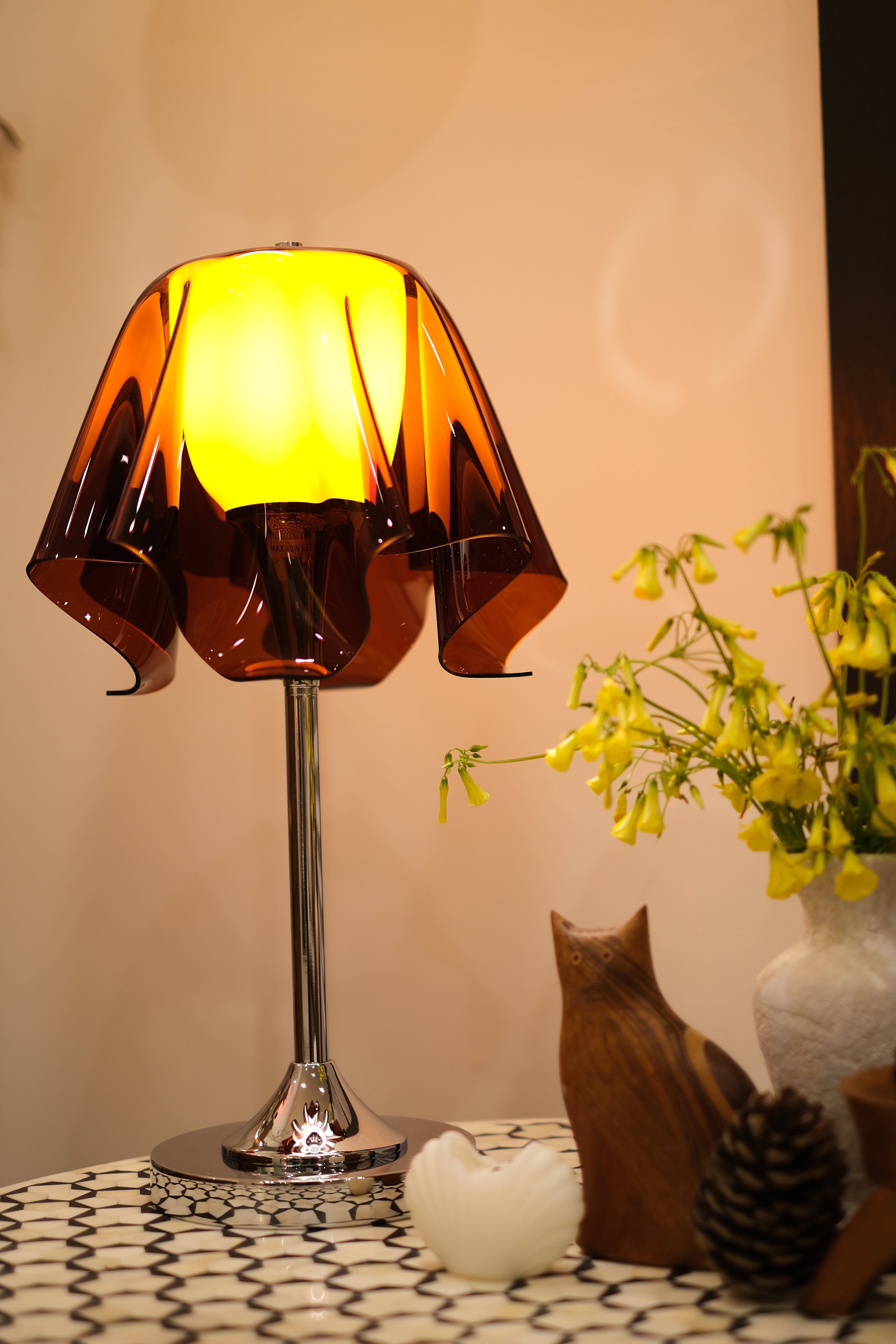 Fazzoletto Floating Handkerchief Table Lamp - Mid-Century Modern 70s Retro Acrylic Light