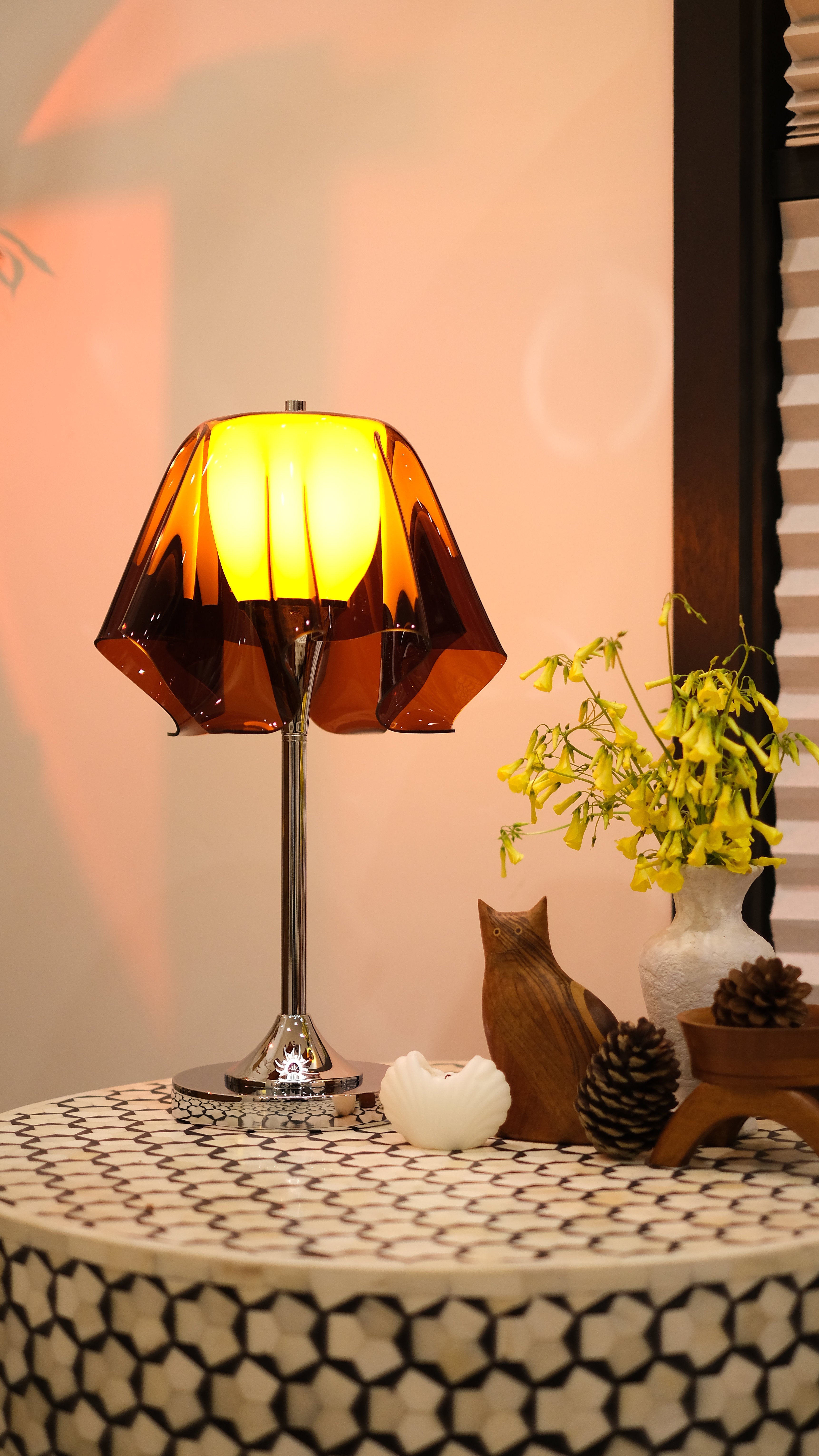 Fazzoletto Floating Handkerchief Table Lamp - Mid-Century Modern 70s Retro Acrylic Light
