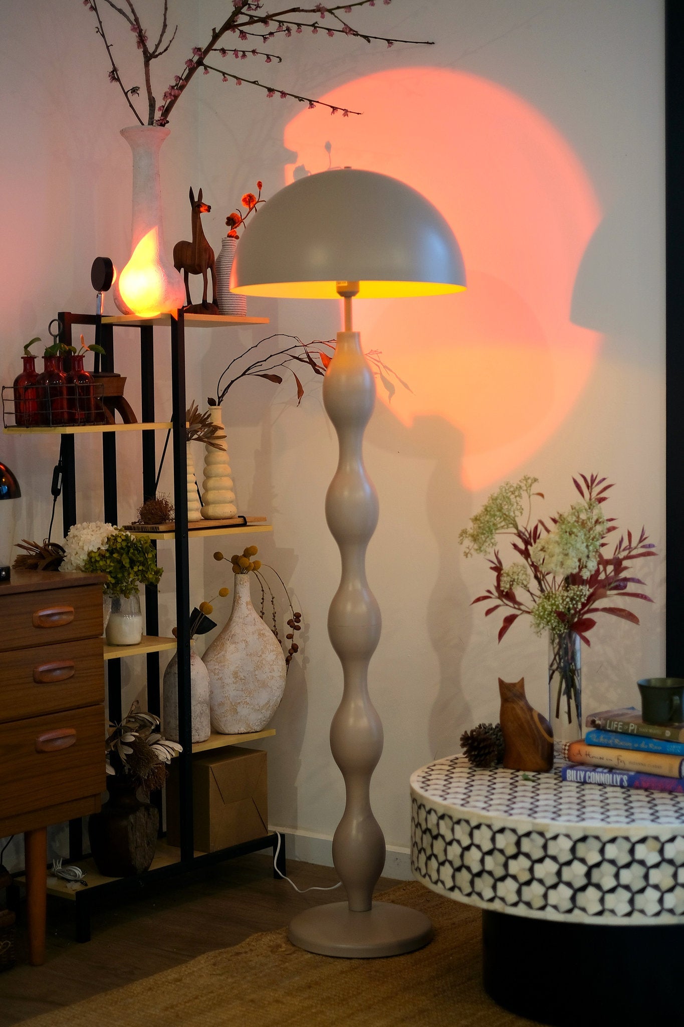 Dori Wavy Mushroom Floor Lamp – Mocha Retro Statement Lighting