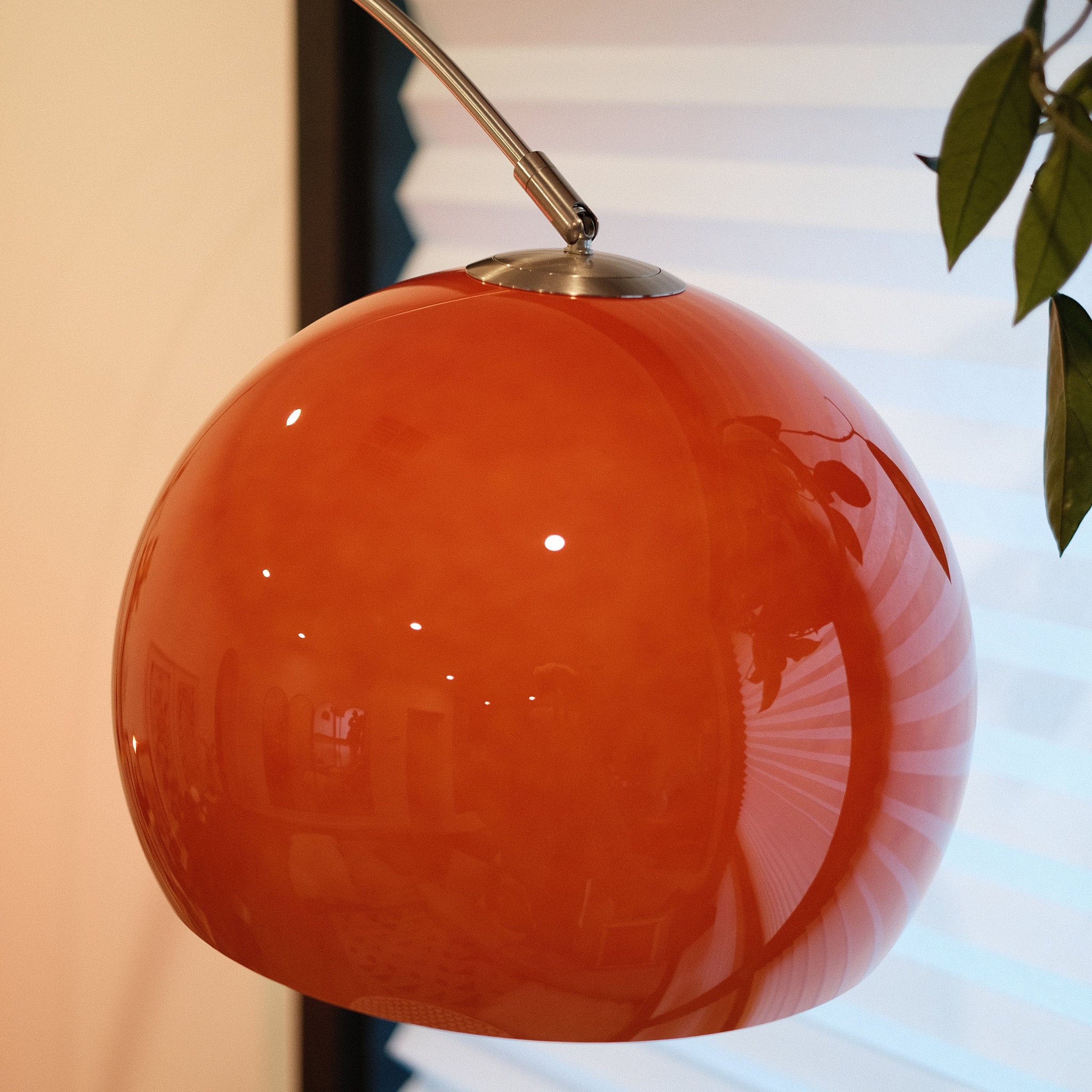 Sneedville+ Arc Floor Lamp – Chrome & Marble Base