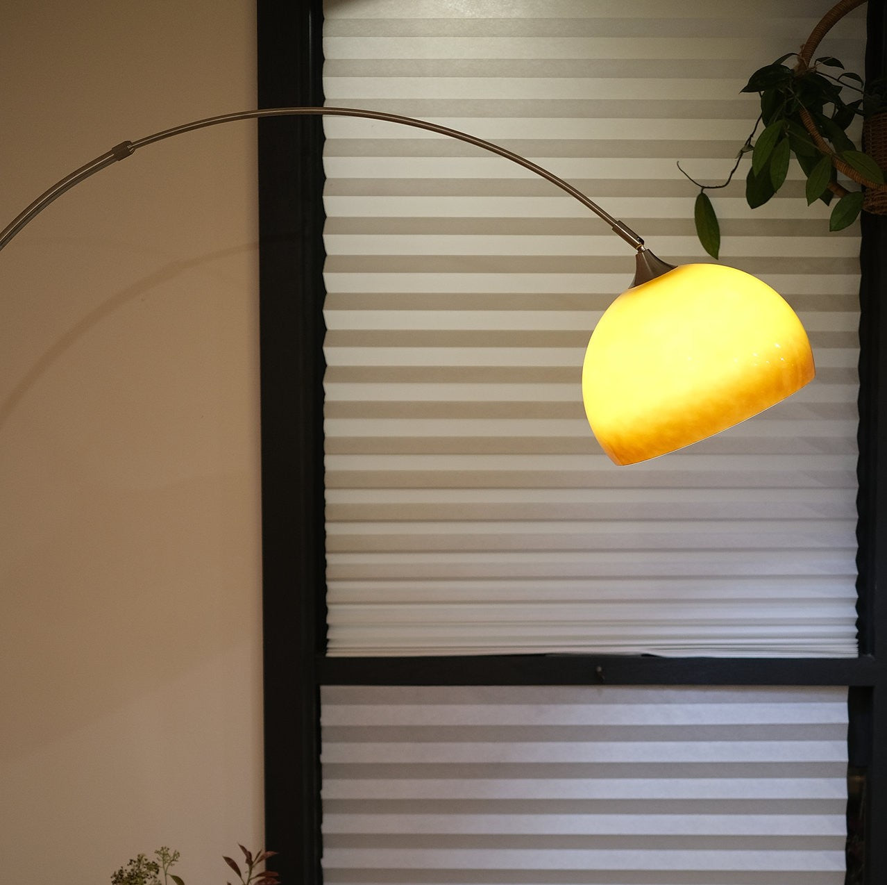 Sneedville Arched Floor Lamp – Chrome Arc with Marble Base